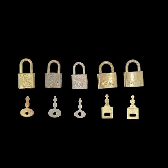 Vintage Gold and Silver Mini Padlocks with Keys Perfect For Purse Charms - Picture 1 of 7